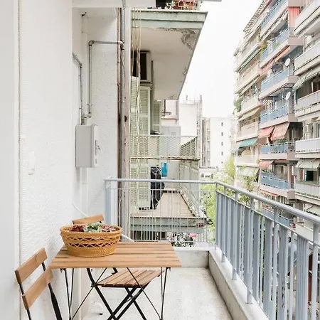 Nat's Place An Exquisite Next To Metro * Thessaloniki